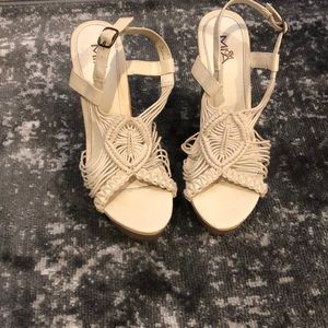 Size 9 Cream Wedges - Knit design